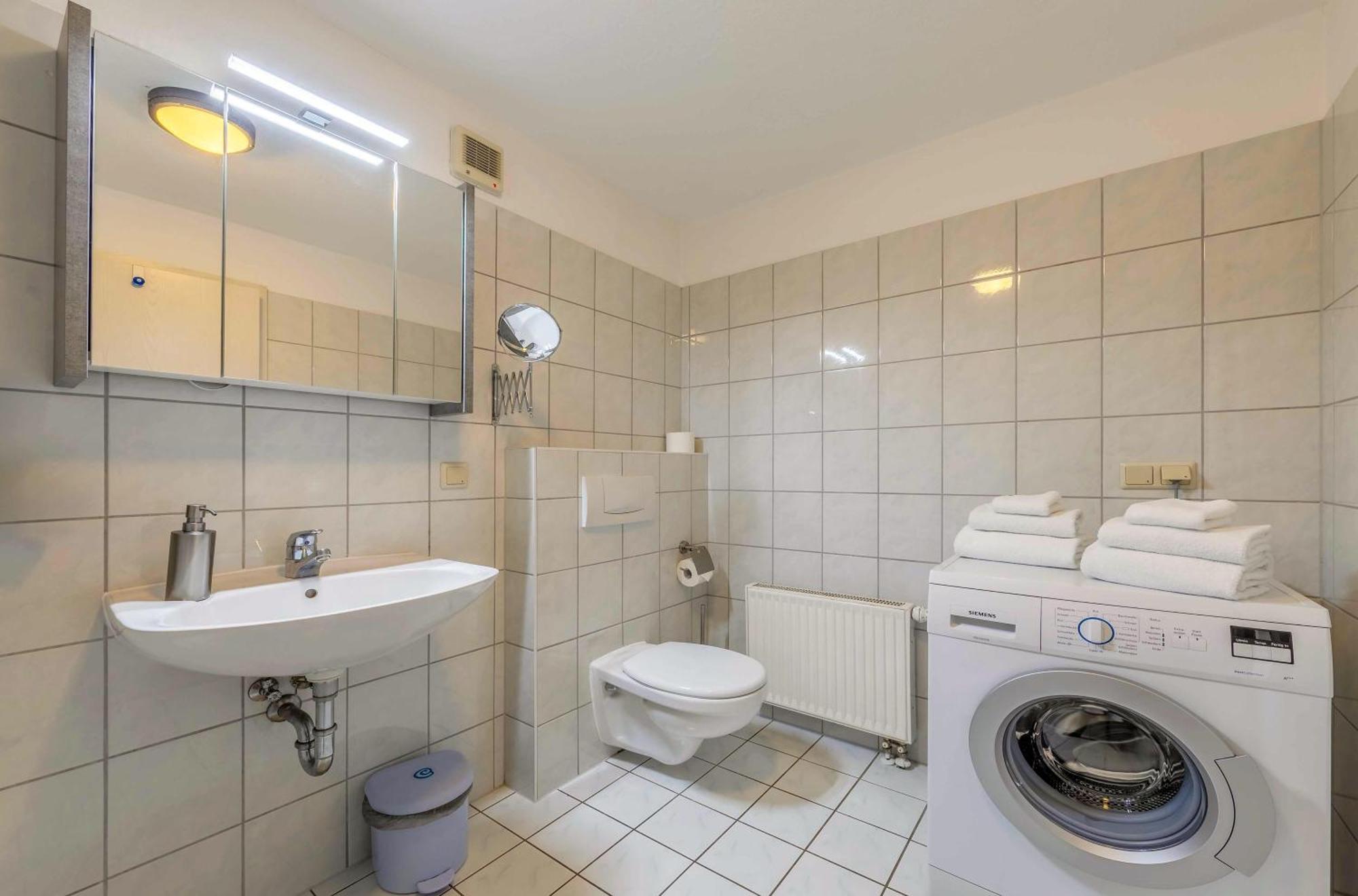 Ferienwohnung Seeblick - Ferienwohnung Mit Ausblick Auf Den Yachthafen Waren  Exteriör bild